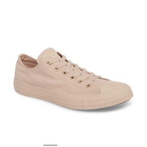 Chuck Taylor All-Star Ox Sneaker